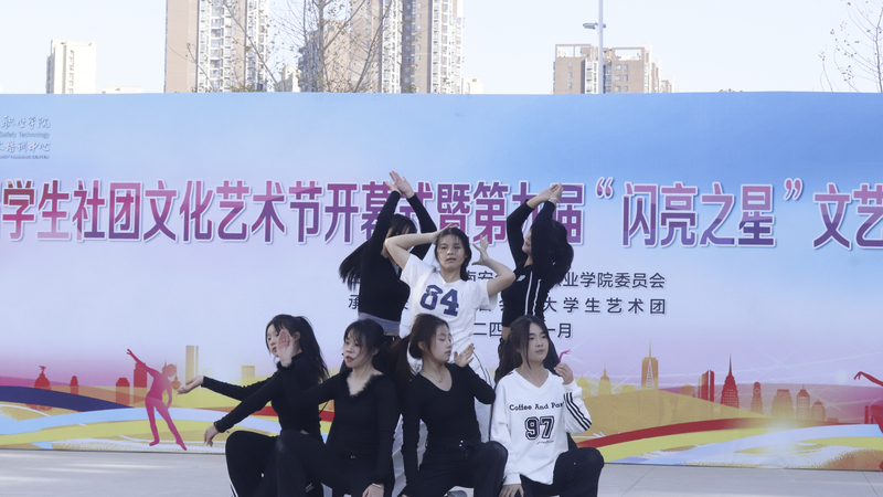 1733101919696090289.jpg C1FA4DBFB07220643701D6CD266B65ED.jpg