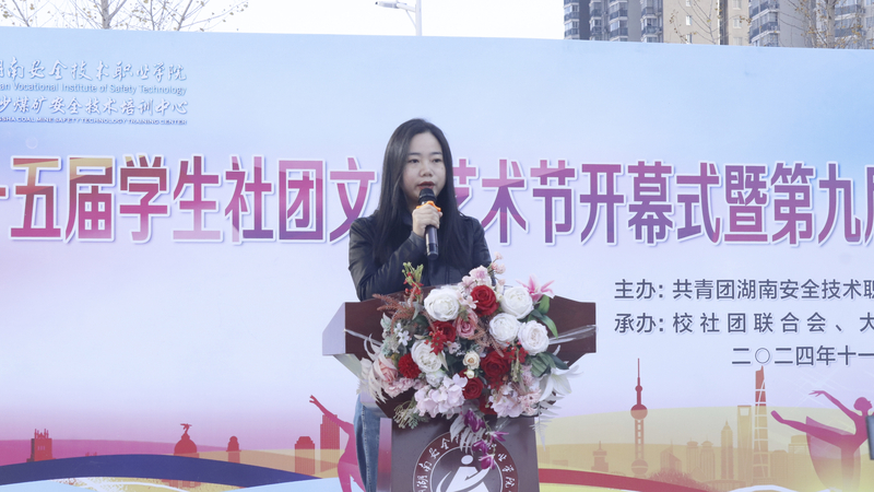 1733101845081098560.jpg E09413EB94C9C2E815A2C0A195FB83CB.jpg