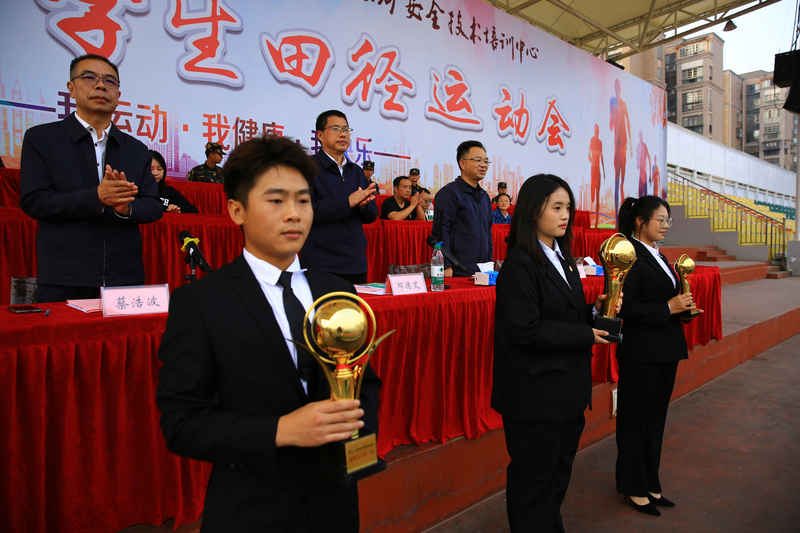 1731424216969069434.jpg KI1A9895.jpg