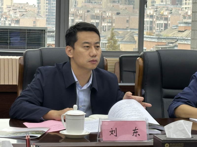 1729934538031056027.jpg 刘东.jpg