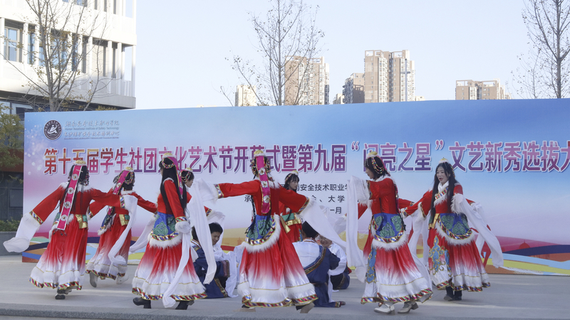 1733101955451027050.jpg 6599E8A29D479654FA0EA7AFD3F75A5C.jpg