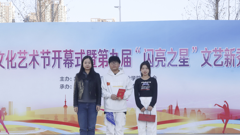 1733101543376072730.jpg C4EFF722544A6B88A6F68DE57945D42C.jpg