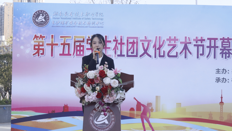 1733101865845029506.jpg F5816424DCACD32AA8FFECD81BD3D5FF.jpg