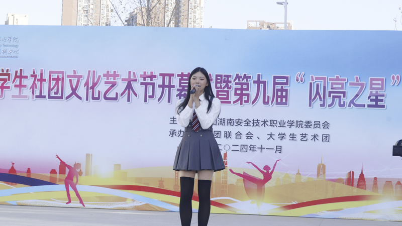 1733101405098063801.jpg 5EEB2C7FA3B74CE222FF8493B222ED14.jpg