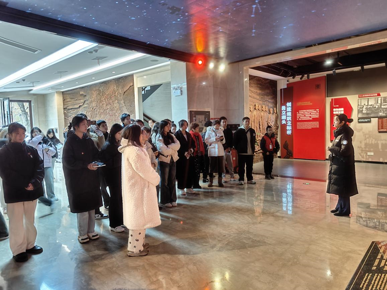 1735005207059059278.png image.png