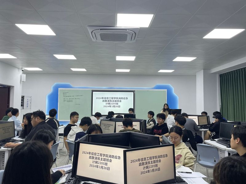 1711698354517065009.jpg 班会4.jpg