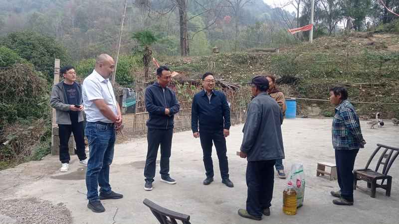 1732006418348063890.jpg 农户.jpg