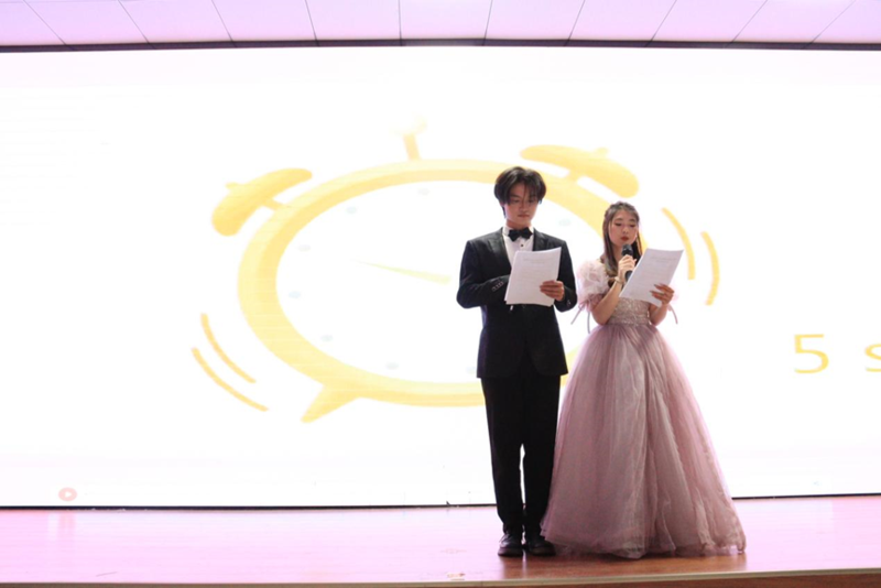 1703553921335033261.png image.png